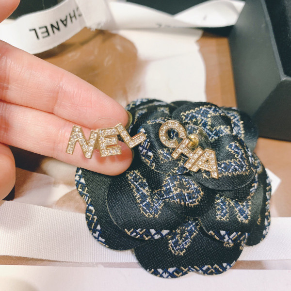 CL EARRINGS